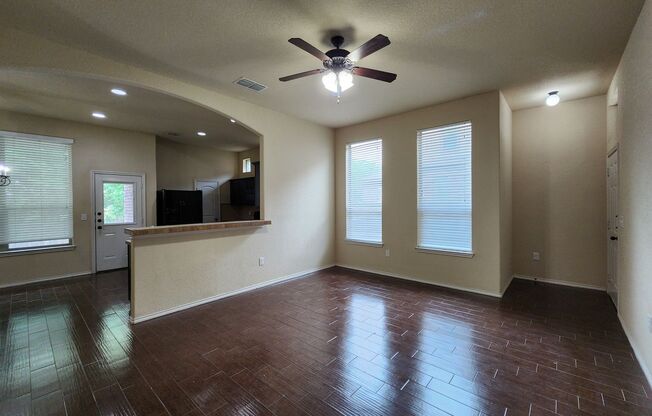 3/2.5/2 / Xeriscape Front Yard / Fridge Included / Fenced in Yard / CISD