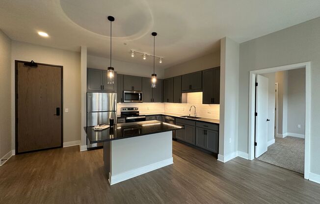 2 beds, 2 baths, 1,170 sqft, $2,450, Unit 214