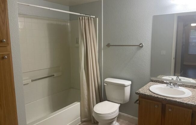 2 beds, 2 baths, $1,350, Unit UNIT 1056