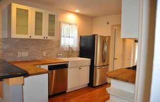 2 beds, 1 bath, $2,147