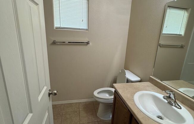 3 beds, 2 baths, $1,600