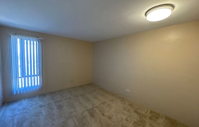 1 bed, 1 bath, 600 sqft, $1,395, Unit 902