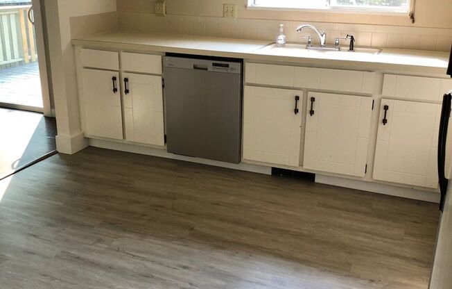 Spacious 4 Bed, 2 Bath House in West Fort Collins!