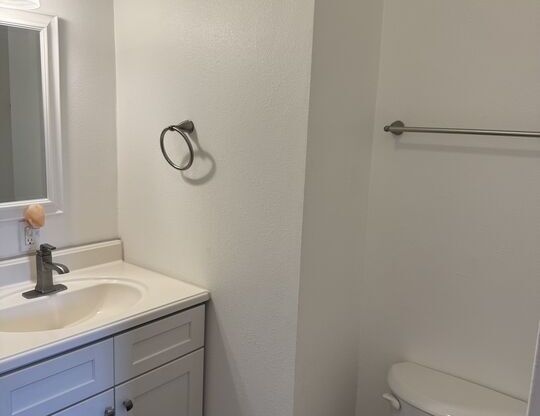 1 bed, 2 baths, 850 sqft, $3,900, Unit 209