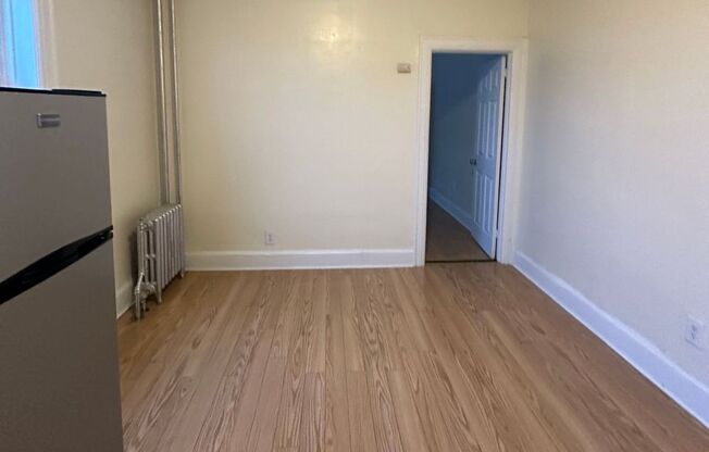 1 bed, 1 bath, $1,650, Unit 22