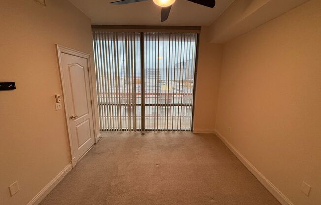 1 bed, 1 bath, $1,899, Unit Unit 905