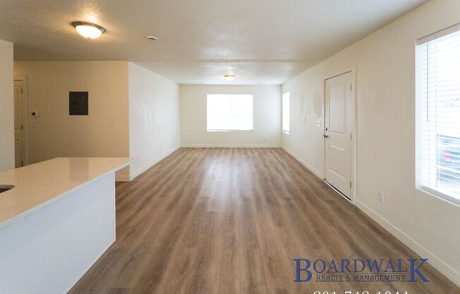 3 beds, 1 bath, 1,250 sqft, $1,375, Unit 328 E Main St #8