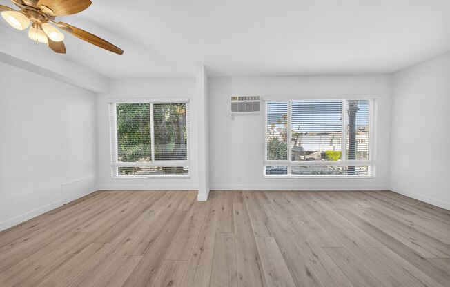 2 beds, 2 baths, $2,800, Unit 017#201