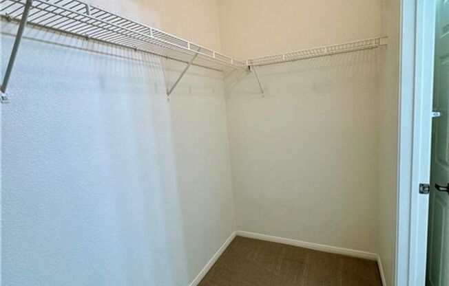 2 beds, 2 baths, $1,550, Unit Building 1