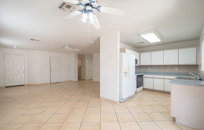 13628 W FARGO DR