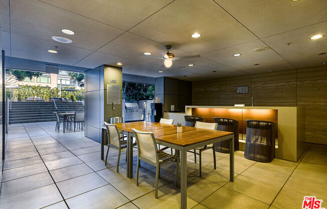 1 bed, 1.8 baths, 1,400 sqft, $3,990, Unit 817