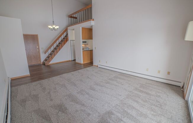 2 beds, 1 bath, 1,040 sqft, $960, Unit 2581-323