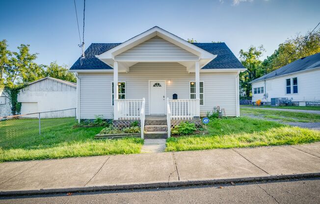 2 Bedroom 2 Bath Bunglow in Bristol TN comes with all appliances refrigerator, stove, washer and dryer