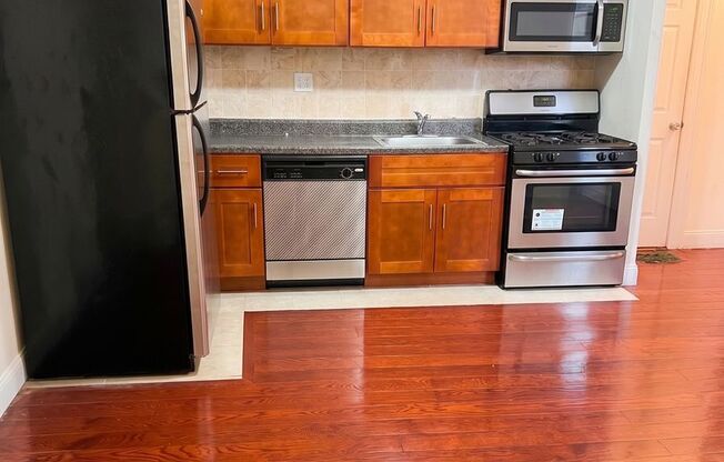1 Arden Realty LLC