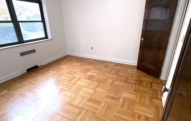 2 beds, 1 bath, 1,000 sqft, $1,200, Unit 102