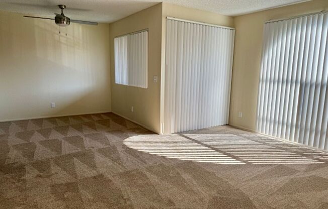 1 bed, 1 bath, 691 sqft, $2,050, Unit 52