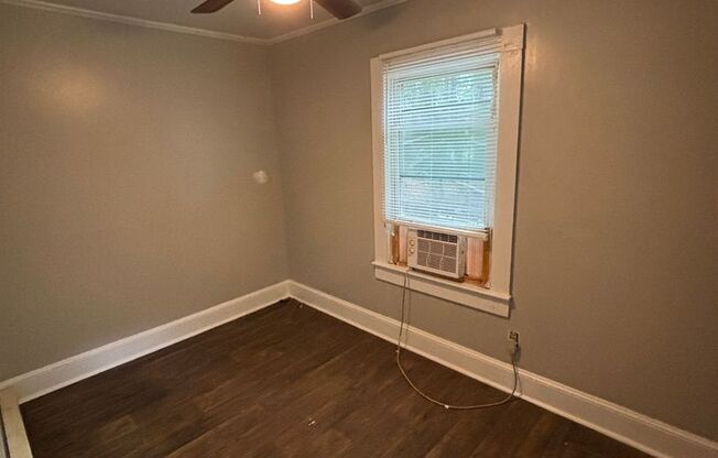 Spacious 2 Bed House - Waiting for you to Call HOME! DEPOSIT-FREE Renting option thru OBLIGO! Deposit Alternative available.