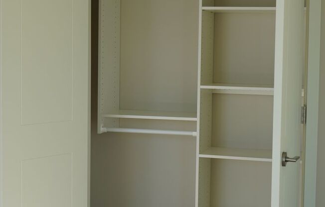 3 beds, 2 baths, 2,000 sqft, $3,399