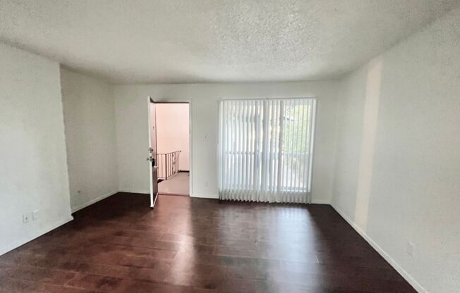 1 bed, 1 bath, 500 sqft, $995, Unit Live Oak 203 > CM