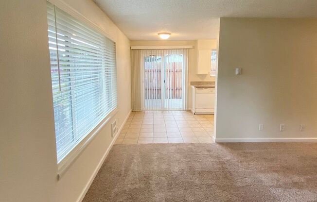 2 beds, 1 bath, 900 sqft, $1,950, Unit 1720-A1