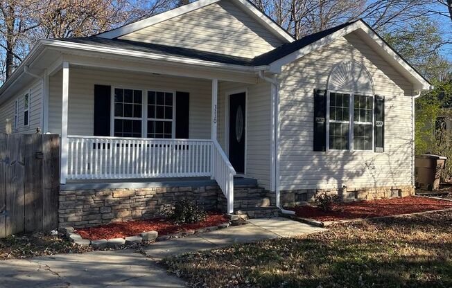 Updated 3 Bedroom Convenient to Shopping & Restaurants - Move in Ready!