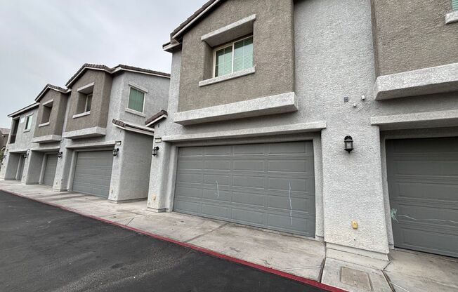 Beautiful Gated 3-Bed, 2.5-Bath Townhome in North Las Vegas!