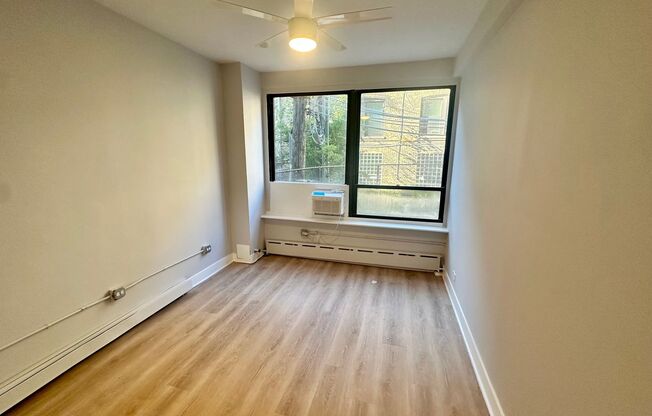 1 bed, 1 bath, 700 sqft, $1,835, Unit 418-0112
