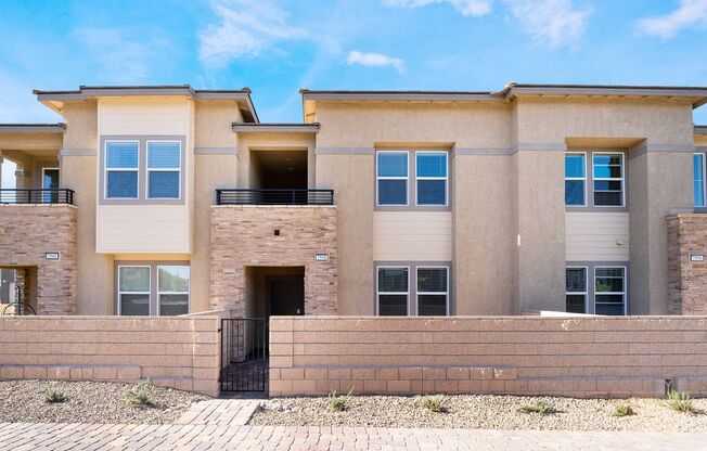 NEWLY BUILT TOWNHOME IN INSPIRADA!