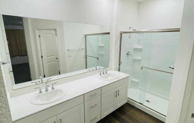 2 beds, 2 baths, $2,395, Unit # 28101