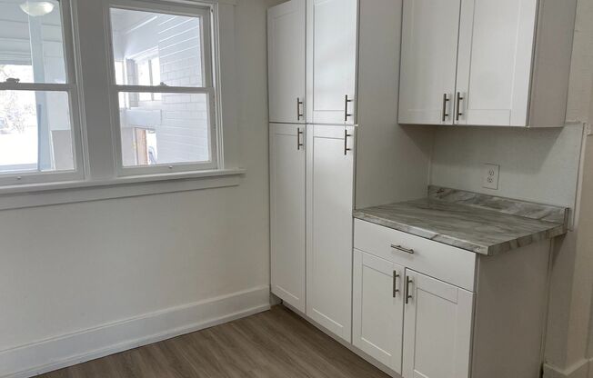 3222-3224 S Adams Ave