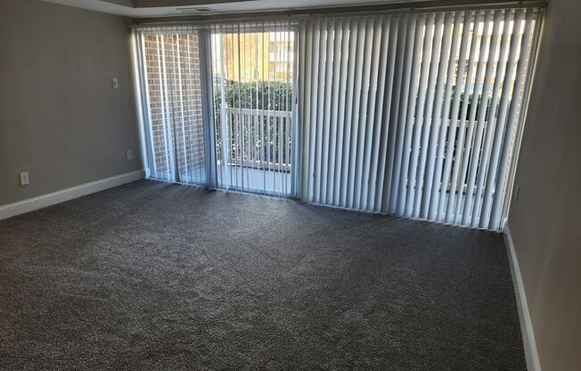 2 beds, 1 bath, 784 sqft, $1,600, Unit 6896-B1