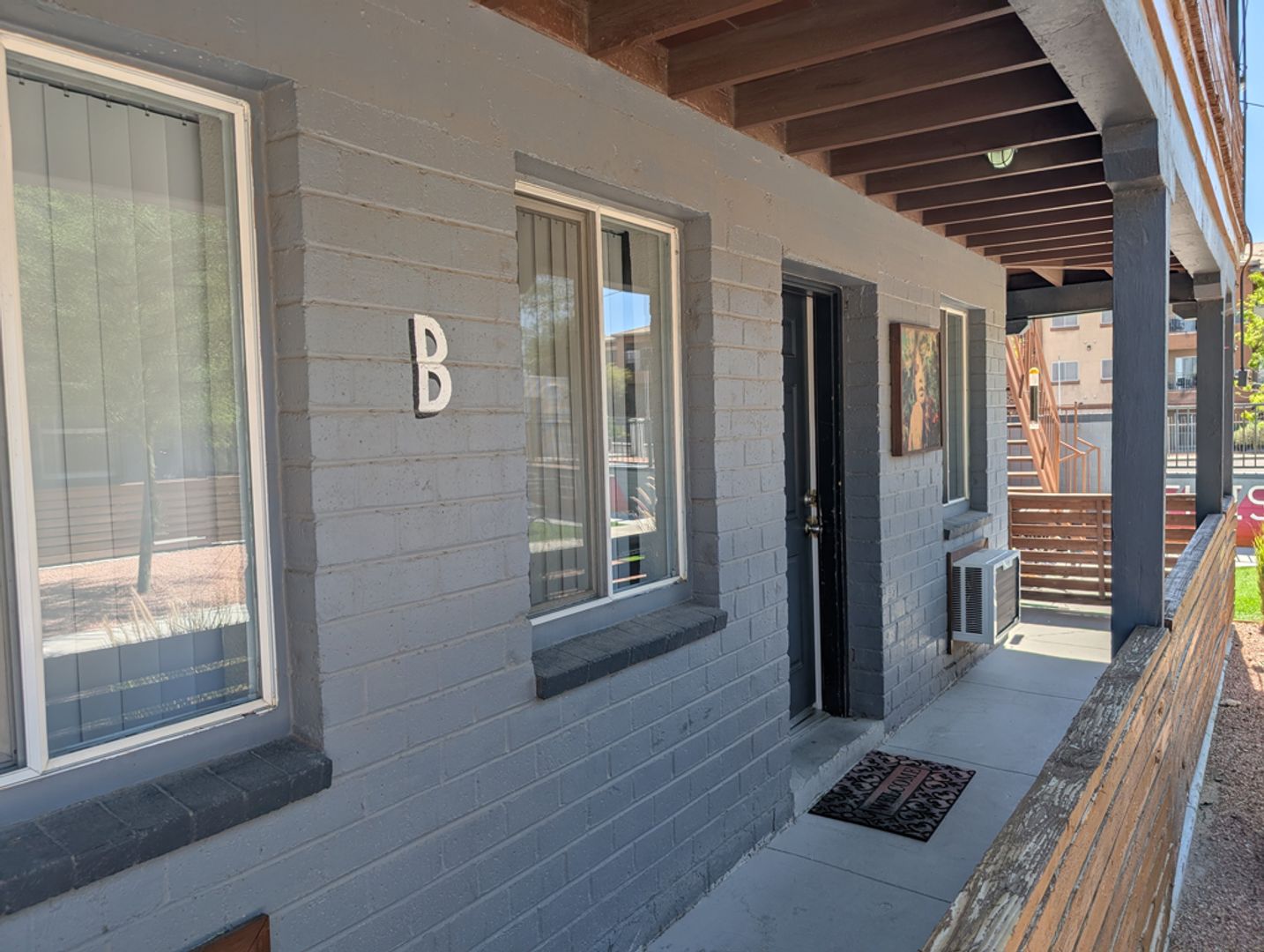 2 BEDROOM APARTMENT IN DOWNTOWN LAS VEGAS