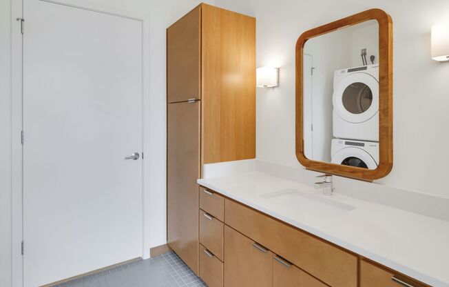 1 bed, 1 bath, 694 sqft, $1,375, Unit A419