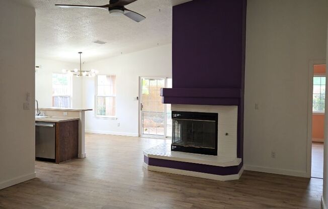 Charming 3-Bedroom, 2-Bathroom home located in NW ABQ!!