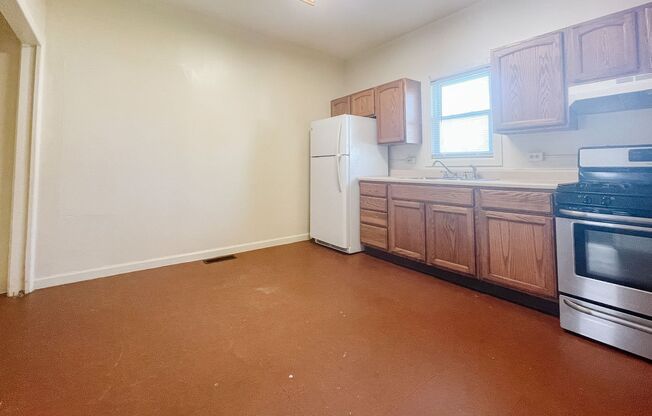 3 beds, 1 bath, $1,150