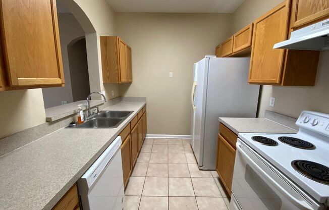 3 beds, 2 baths, $1,699, Unit # 229