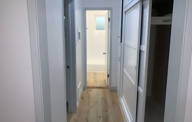 BEAUTIFUL REMODELED 3 BEDROOM 2 BATH IN SHERMAN OAKS-HALF OFF 1ST MONTHS RENT OAC!!! PARKING INCLUDED!