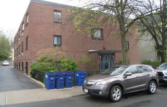 25 LINDEN AVE