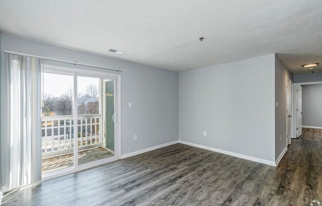 2 beds, 1 bath, 835 sqft, $1,200, Unit 2338E