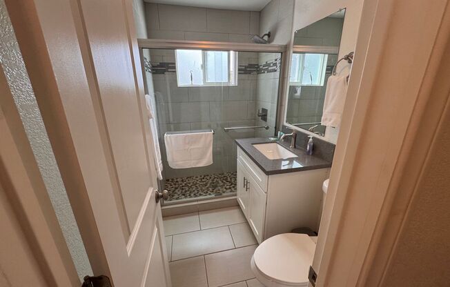 1 bed, 1 bath, 600 sqft, $2,375, Unit 10
