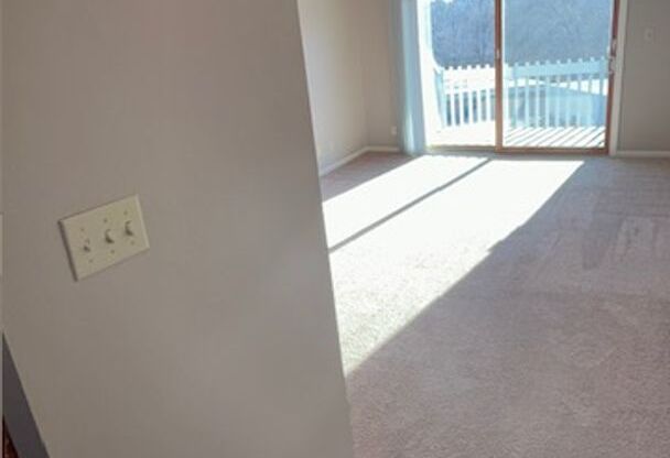 1 bed, 1 bath, 615 sqft, $839, Unit 235