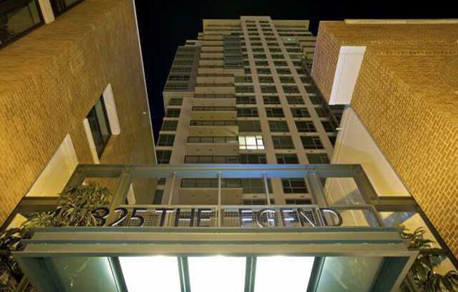 DOWNTOWN / East Village / Petco Park - The Legend 2 Br / 2 Ba Condo 13th Floor Nice Views. AVAILABLE NOW!!
