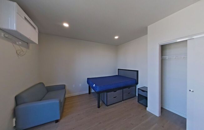 Studio, 1 bath, 314 sqft, $1,225, Unit 303