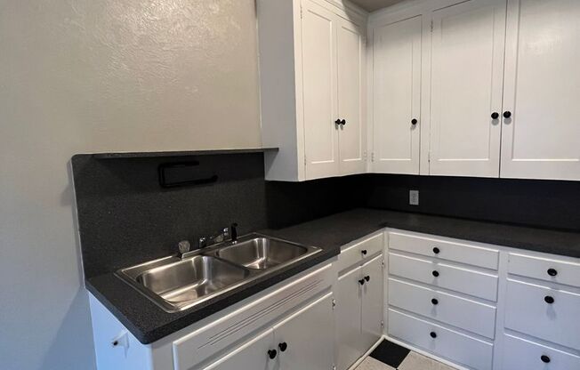 1 bed, 1 bath, $1,345, Unit 204