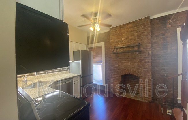 2 beds, 2 baths, 2,132 sqft, $1,350