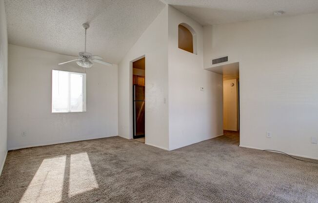 1 bed, 1 bath, 626 sqft, $1,099, Unit 12th St. #230