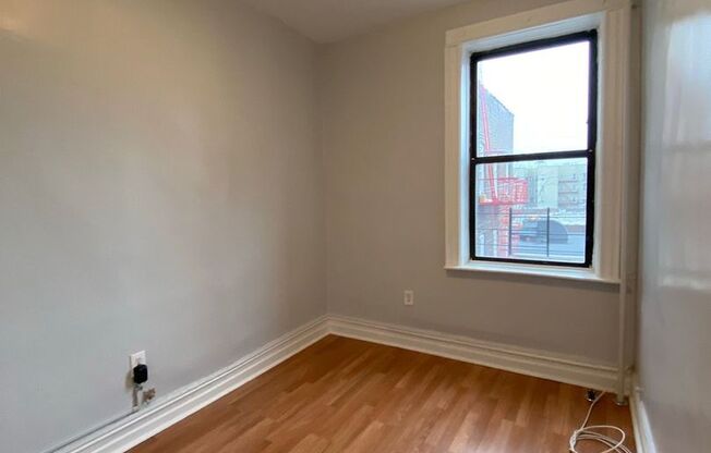 1 bed, 1 bath, $1,600, Unit 14