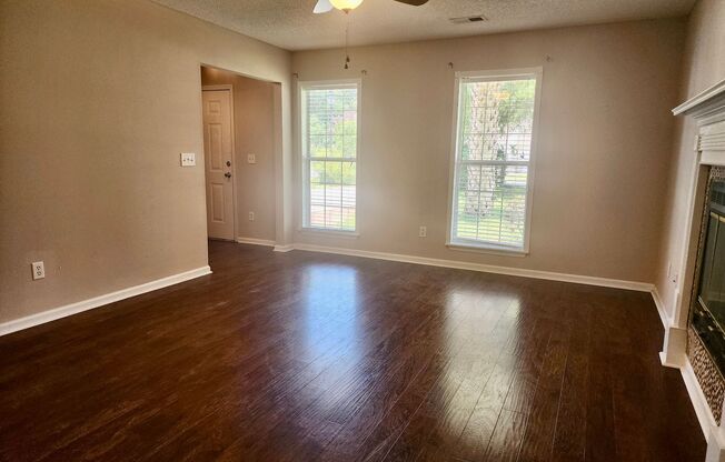 4 beds, 2.5 baths, $3,300