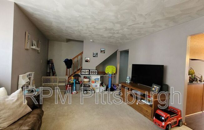 408 TIMBER DR