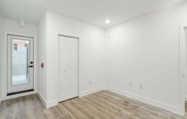 2 beds, 1 bath, 1,000 sqft, $1,558, Unit Unit 1